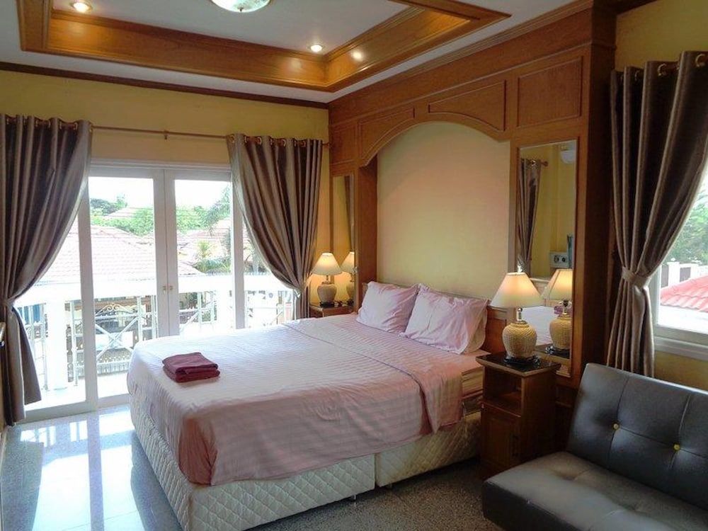 undefined 4 Bedroom Villa Walking Street 15 Min Ride Away 9