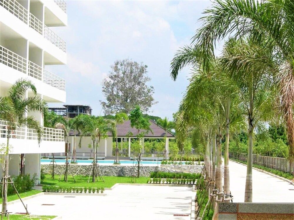 undefined View Talay 8 Large Studio Apartment With sea View Pattaya 3