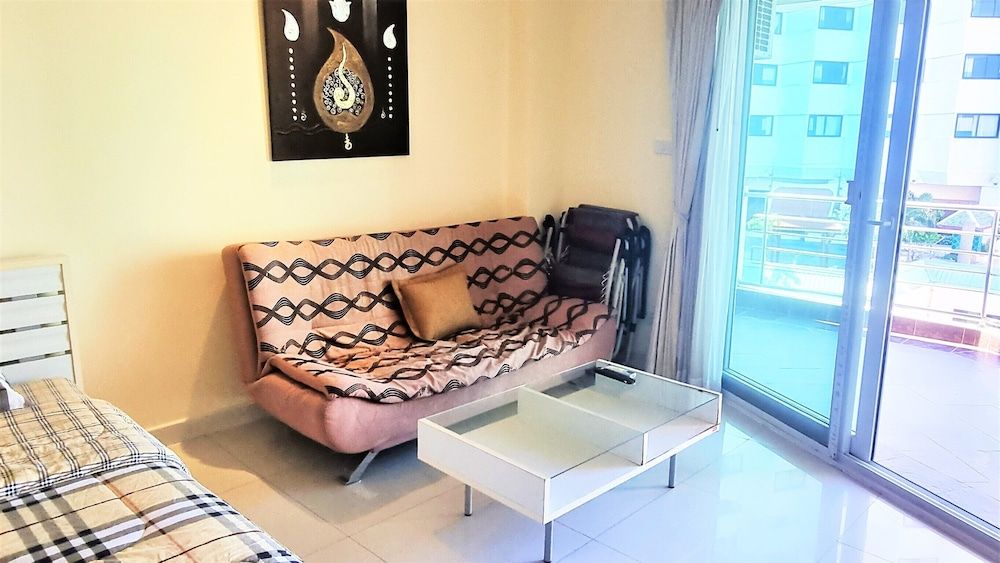 Jomtien Plaza Residence Large Modern Studio Apartment Condo, 1 Bedroom 13