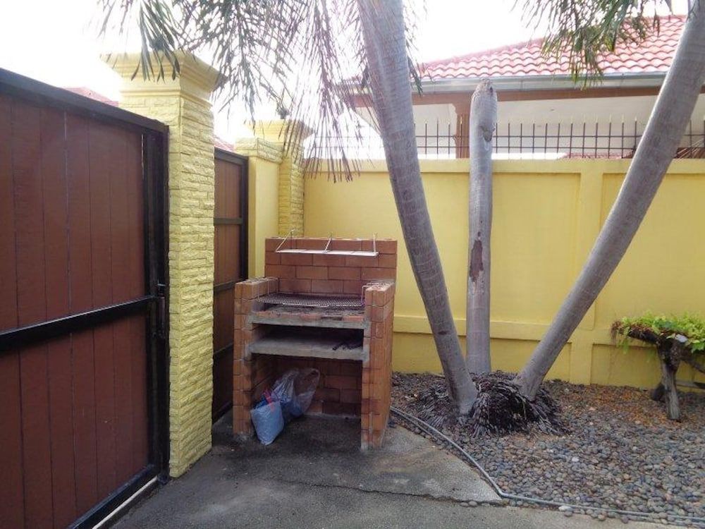 undefined 4 Bedroom Private Pool Bungalow Walking Street 15 Min Ride Away 2