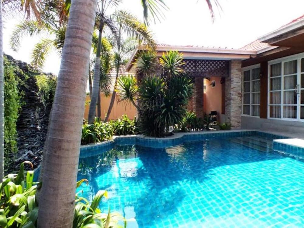 undefined 4 Bedroom Private Pool Bungalow Walking Street 15 Min Ride Away 9