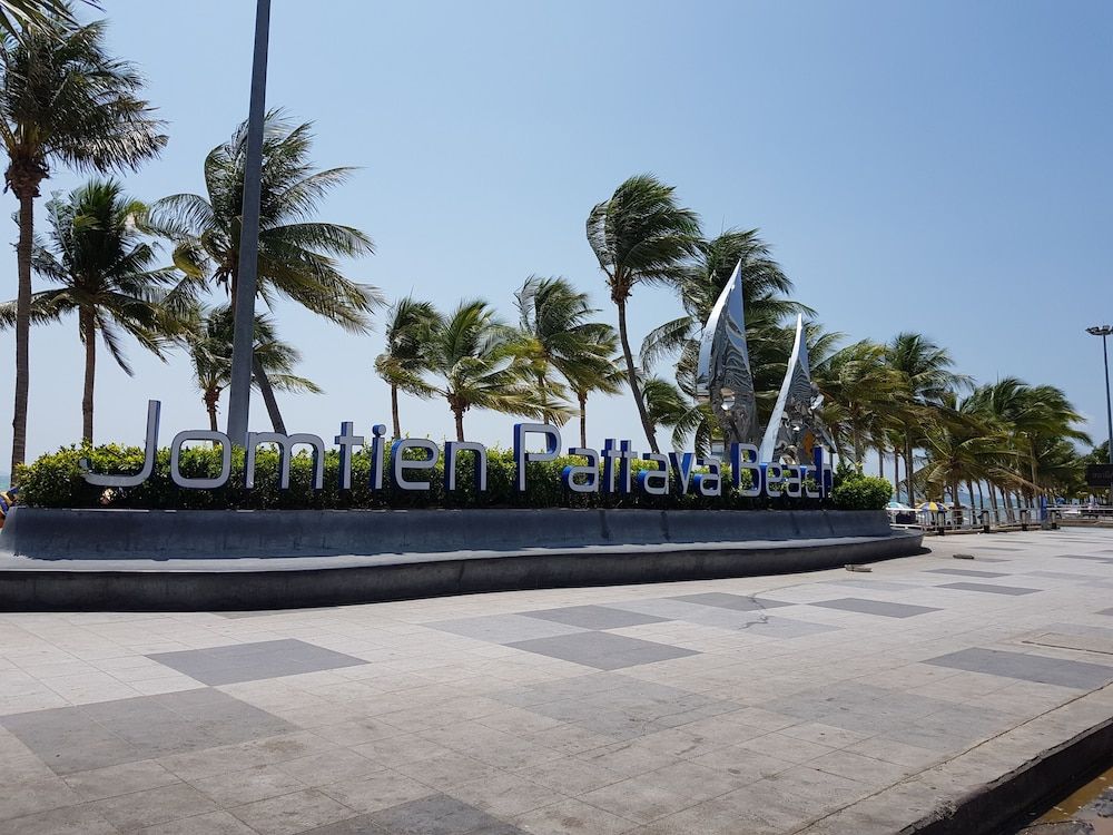 undefined Ons Moeder Restaurant Guesthouse - 2 50 Meters to the Beach 9