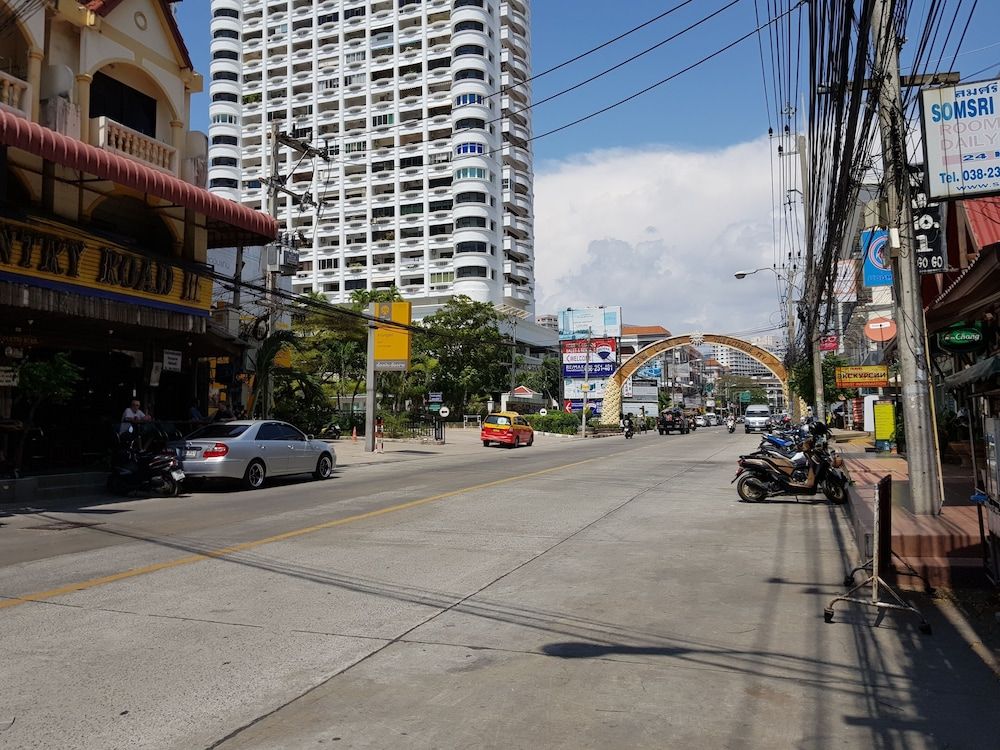 undefined Ons Moeder Restaurant Guesthouse - 2 50 Meters to the Beach 7