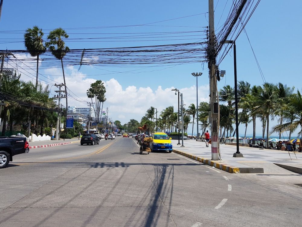 undefined Ons Moeder Restaurant Guesthouse - 2 50 Meters to the Beach 10