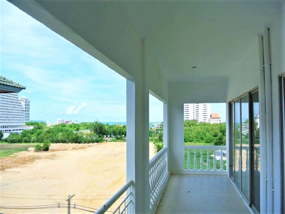undefined Baan Suan Lalana Tc 1 Bedroom Penthouse With sea View Apartment Pattaya