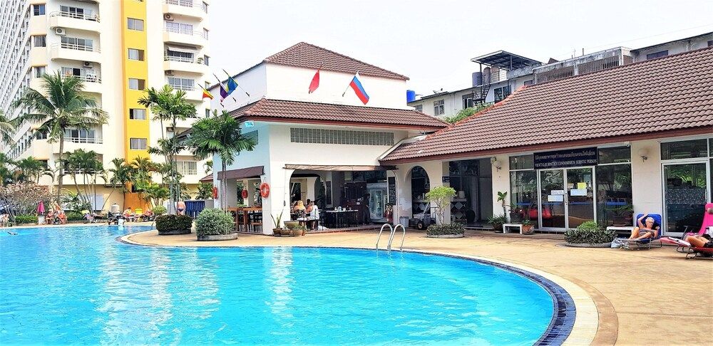 undefined Fully Equipped Studio Apartment View Talay 1 Pattaya 3