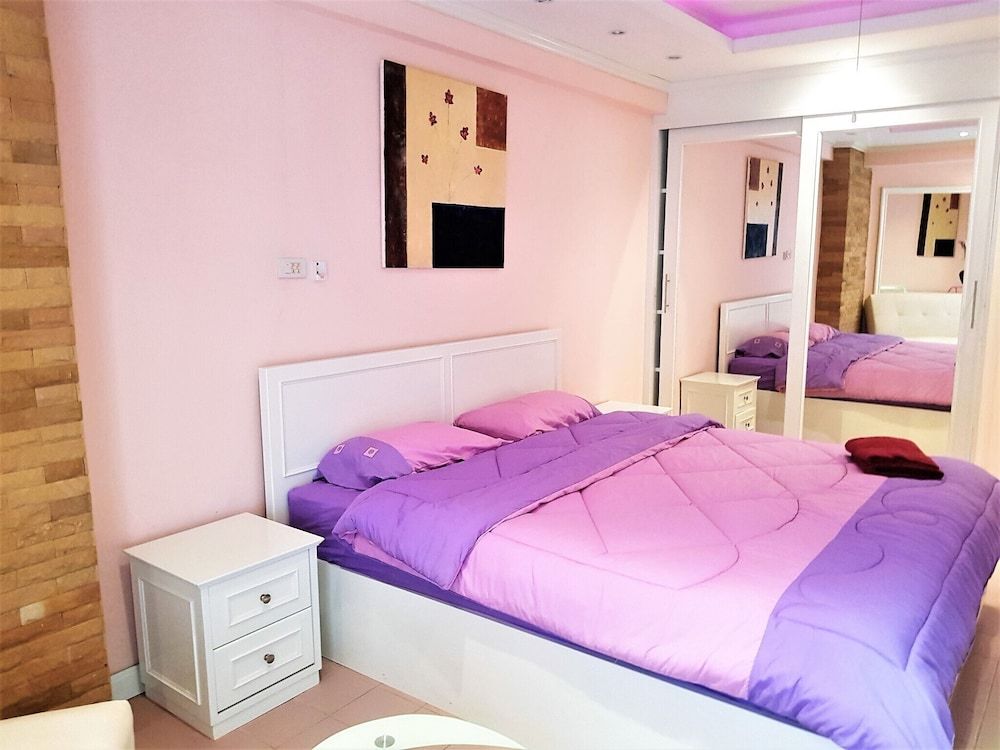 undefined Jomtien Beach Condominium Close to Beach on Great Transport Route Pattaya 8