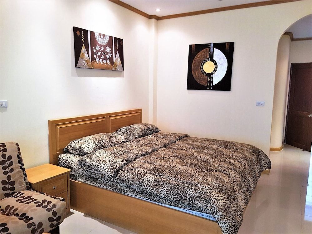 undefined Large 1st Floor Studio Condo at Baan Suan Lalana 8