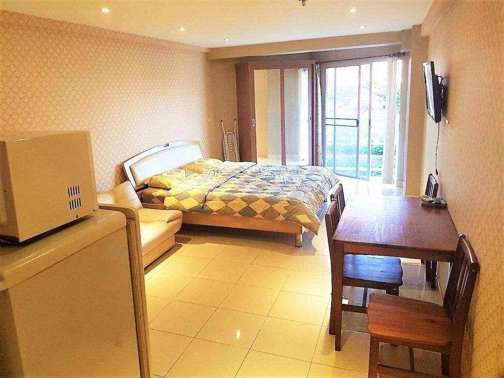 undefined Jomtien Beach Condo - Floor 4 Studio Close to the Beach 9