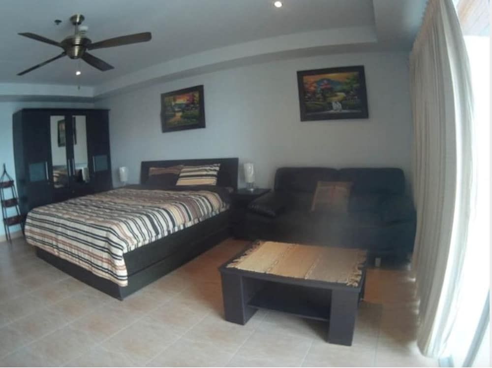 undefined The Residence Floor 7 Room 706 3