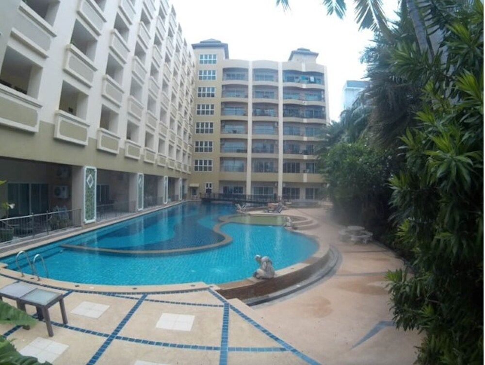 undefined The Residence Floor 7 Room 706 2