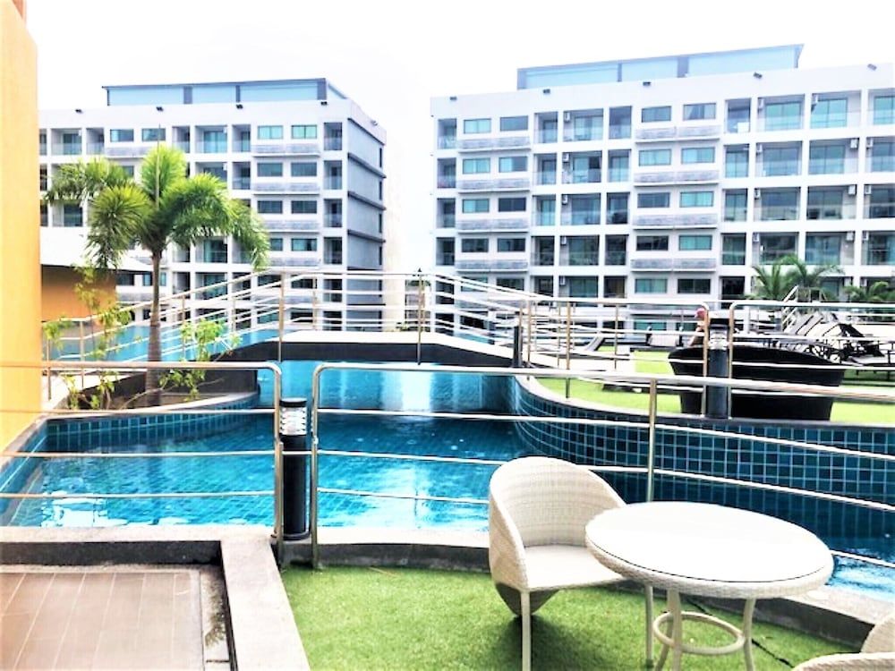 Laguna Beach 3 The Maldives - top Floor Studio Apartment, 1 Bedroom, Smoking, Balcony 24