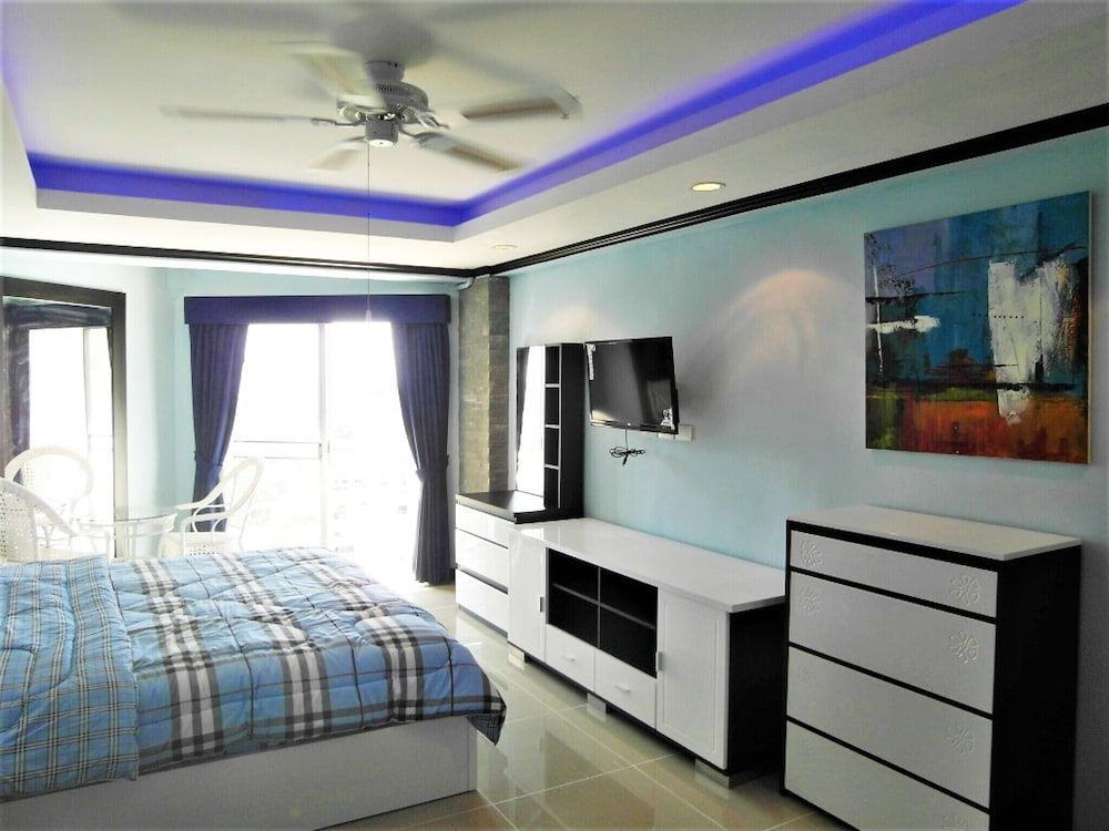 undefined Sea View 16th Floor Condo at Jomtien Beach 10