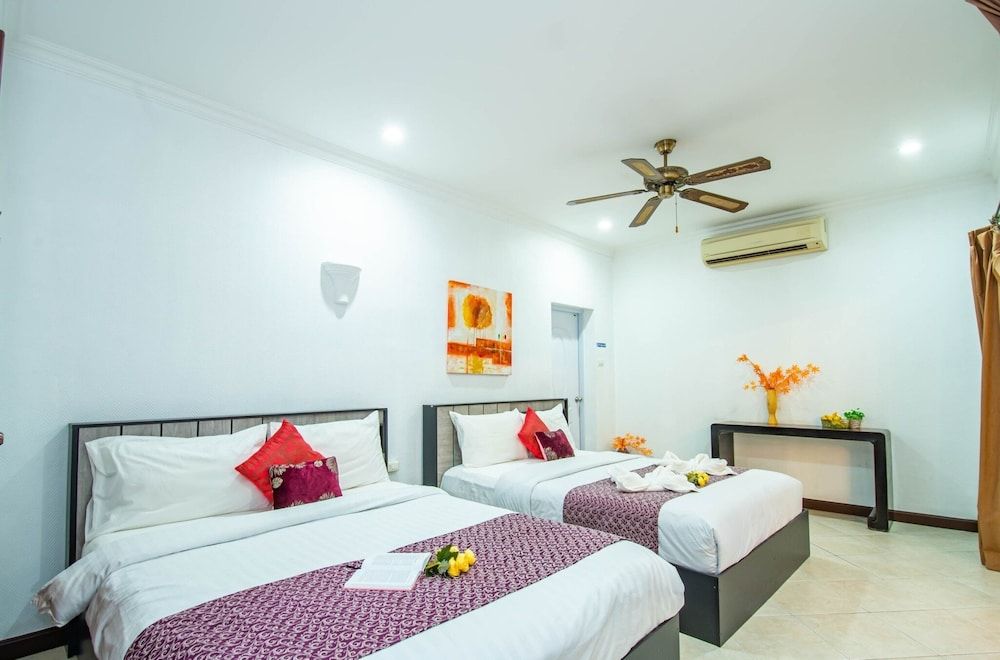Luxury Villa, 3 Bedrooms, Pool View