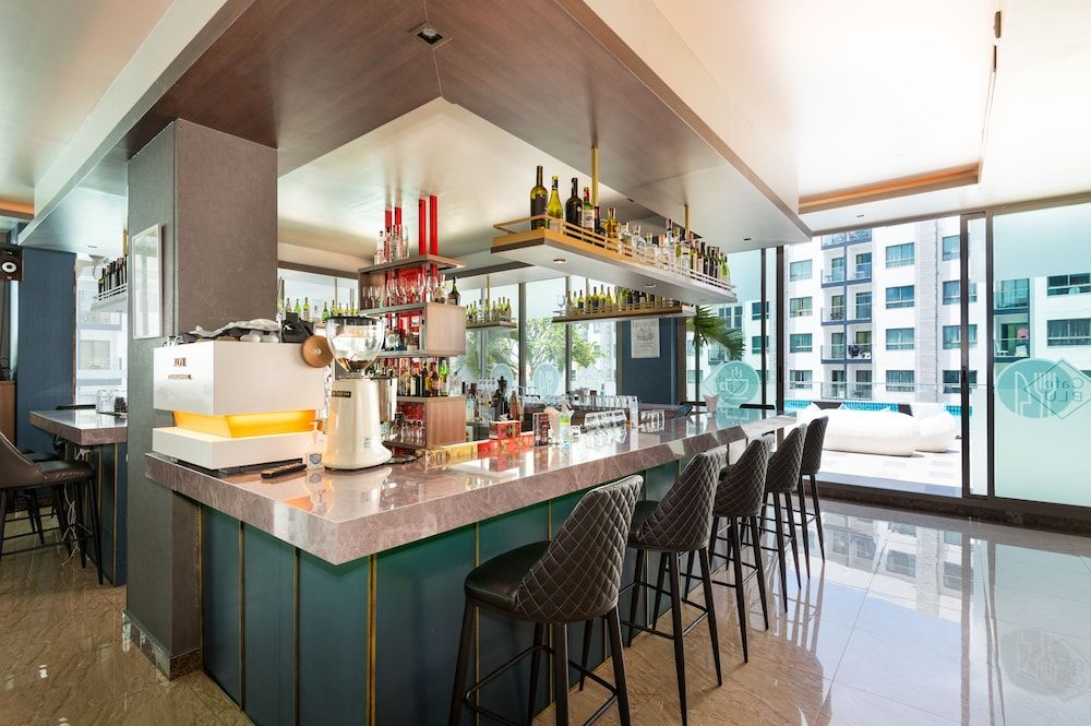 undefined Pool Views De Luxe at Arcadia Beach Resort 4