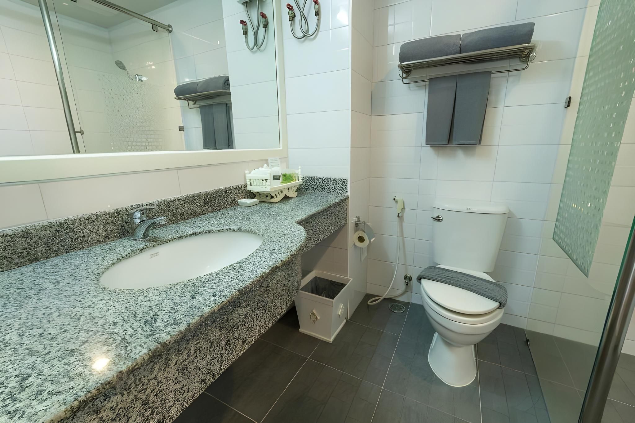 Deluxe Twin With Balcony