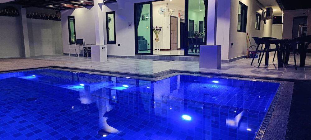 undefined Private Pool With Jacuzzi & Kids Pool @ Royal Park 6