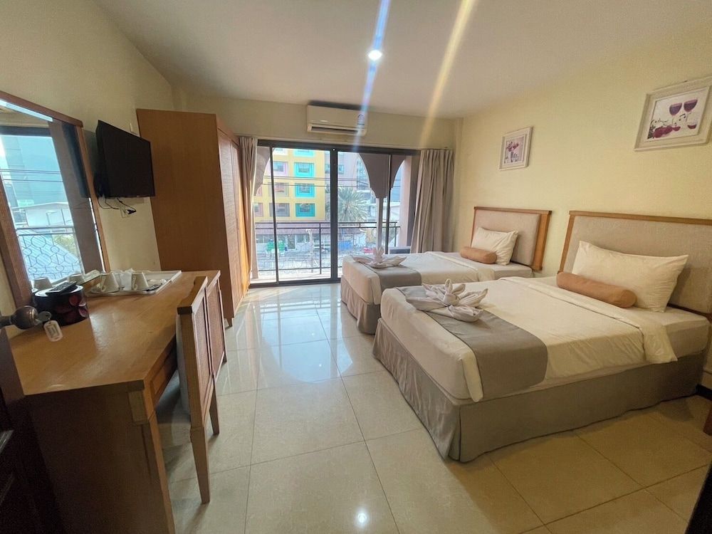 Deluxe Room, 1 King Bed