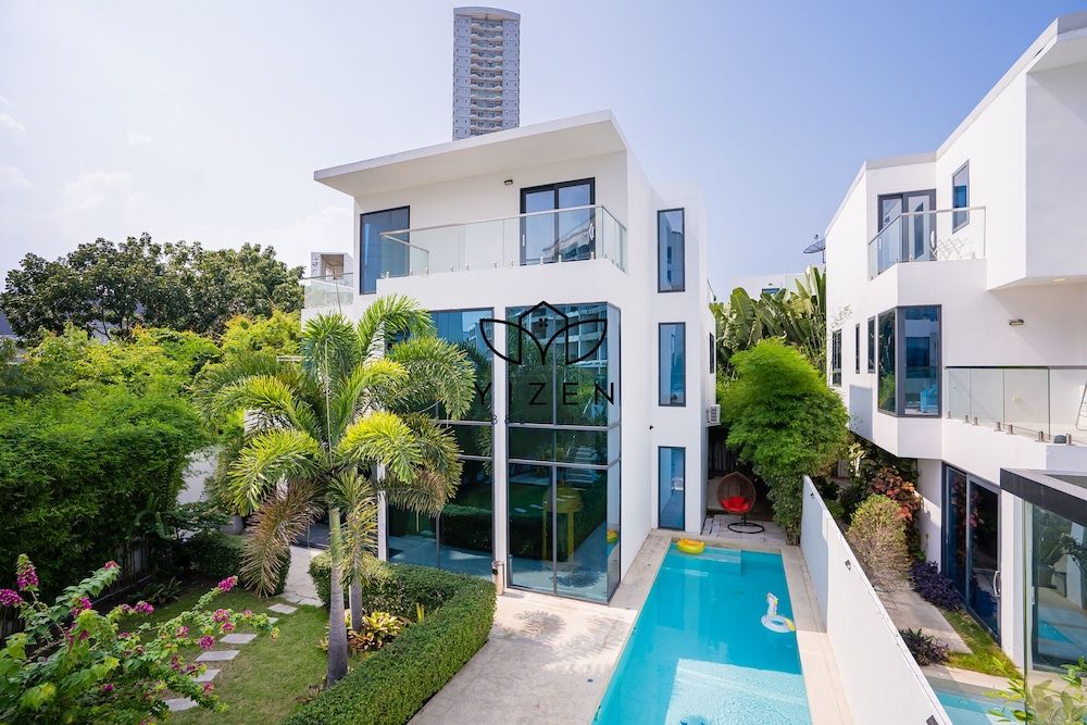 undefined Yizen VIP Luxury Palm Springs Villas 4