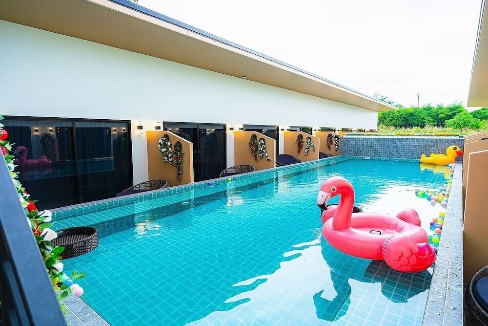 undefined Fresh Resort Pattaya 10