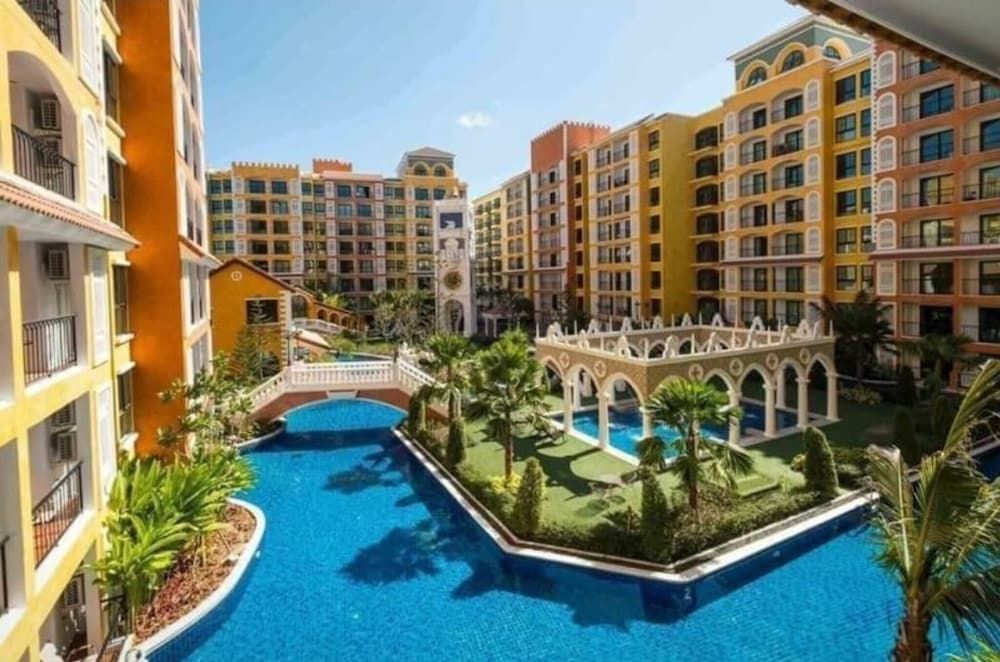 undefined Pool View Nice Cool One Bedroom With 2 Large Beds 8