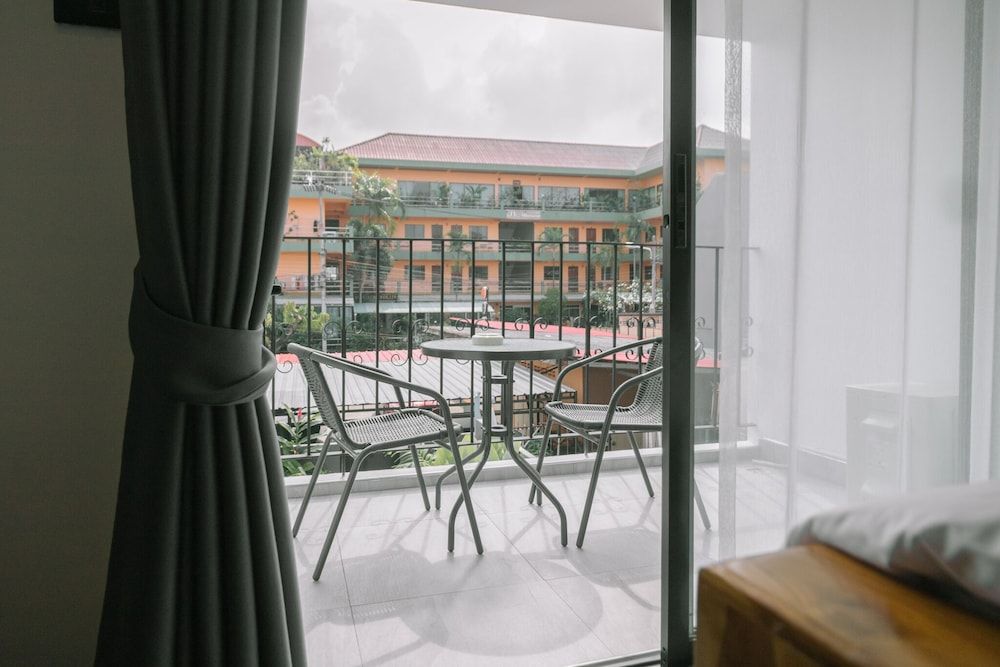 undefined One Lodge 8