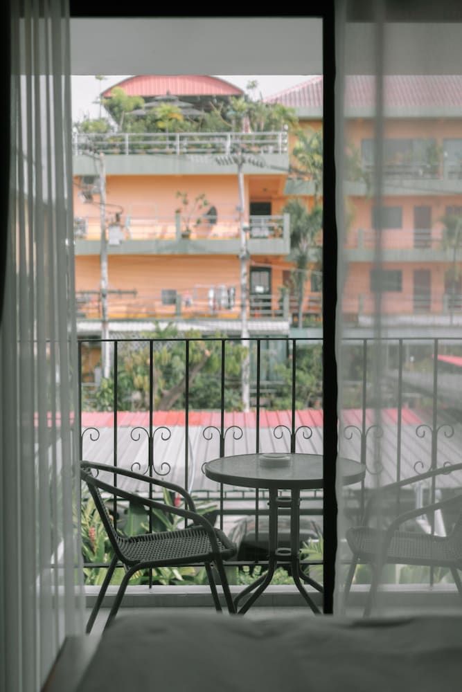 undefined One Lodge 10