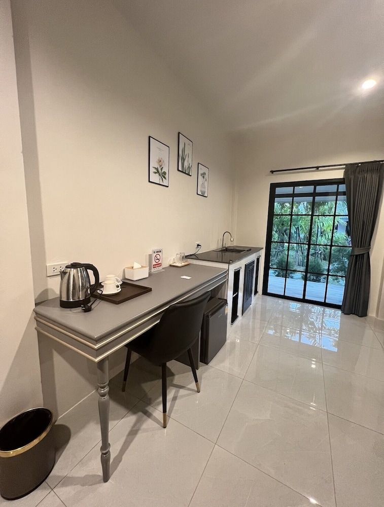 Trat Tara Boutique Hotel Premium Suite 4