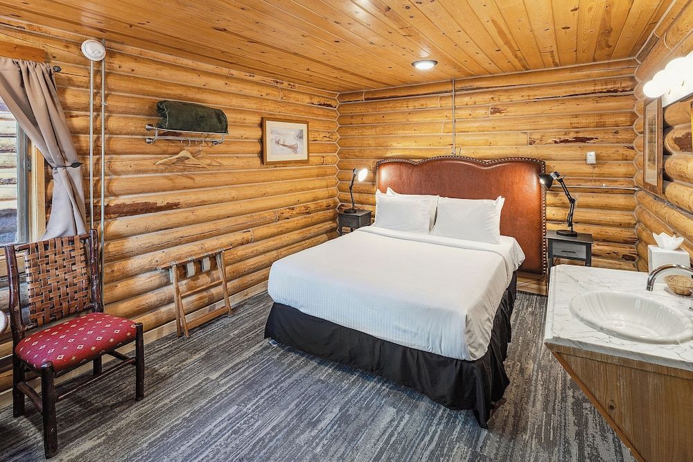 Classic Cabin, 1 Queen Bed, Mountainside