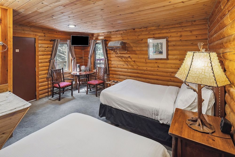 Classic Cabin, 2 Double Beds, Mountainside