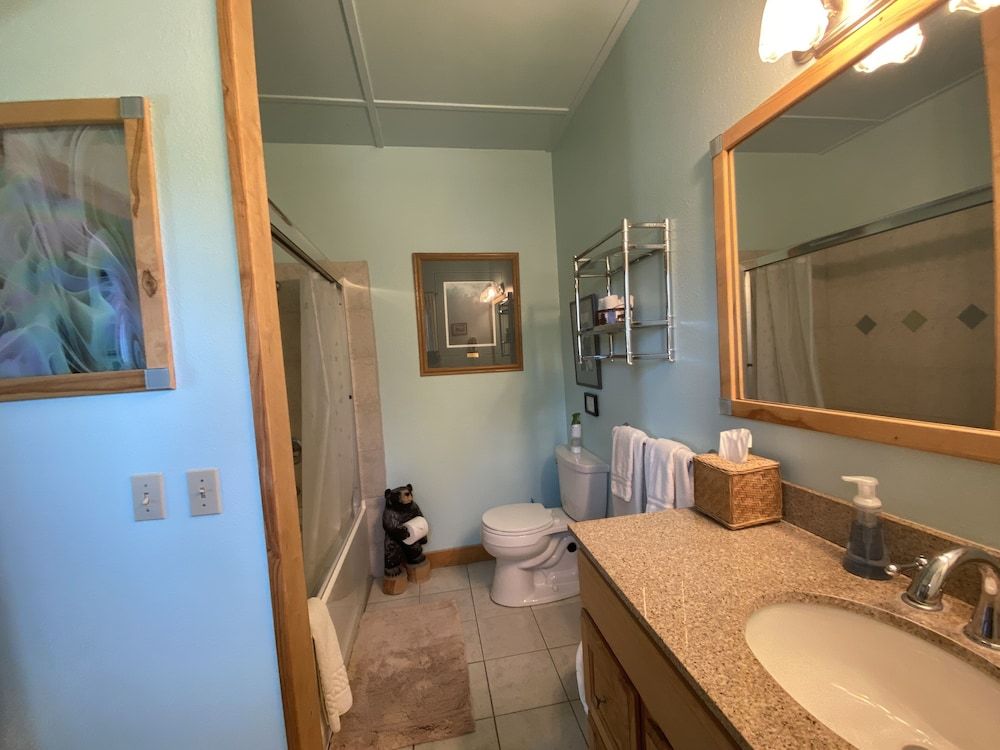 Classic Quadruple Room, 2 Queen Beds, Mountain View