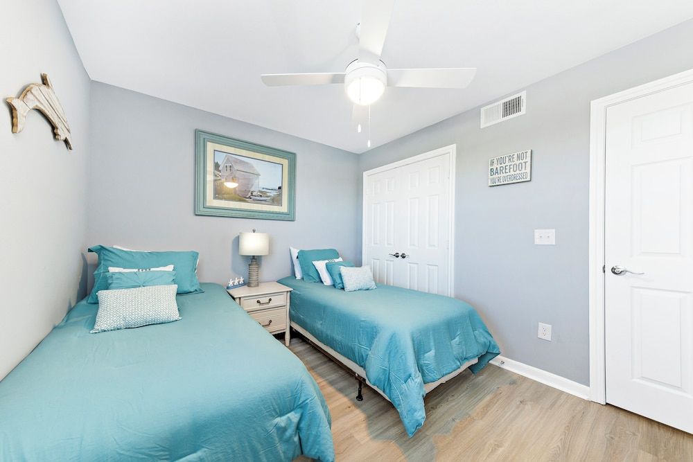Basic Condo, 2 Bedrooms, Balcony, Beach View