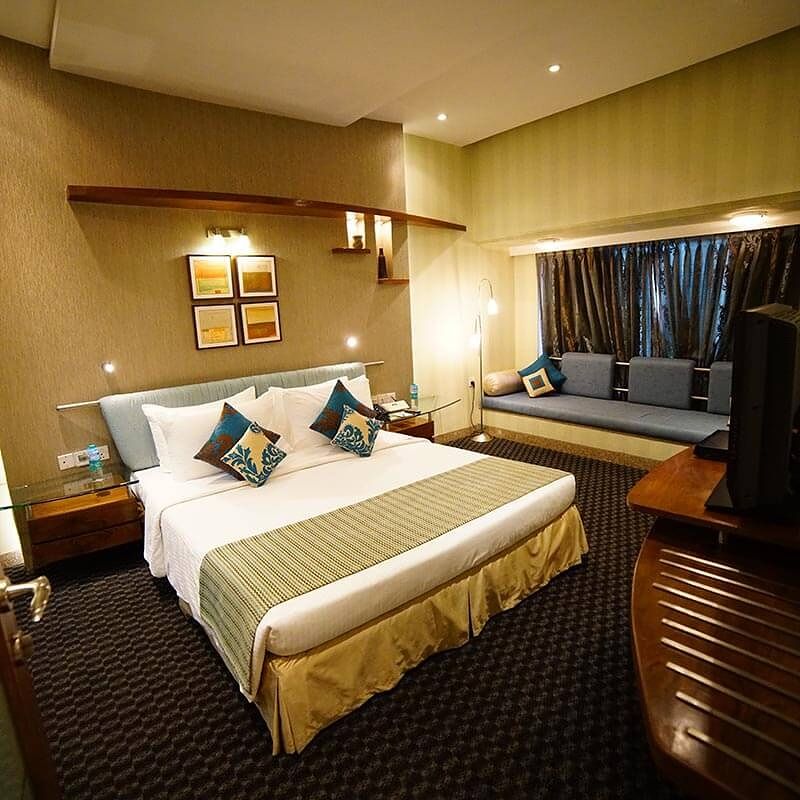 Kohinoor Continental Near International Airport Superior Room 3