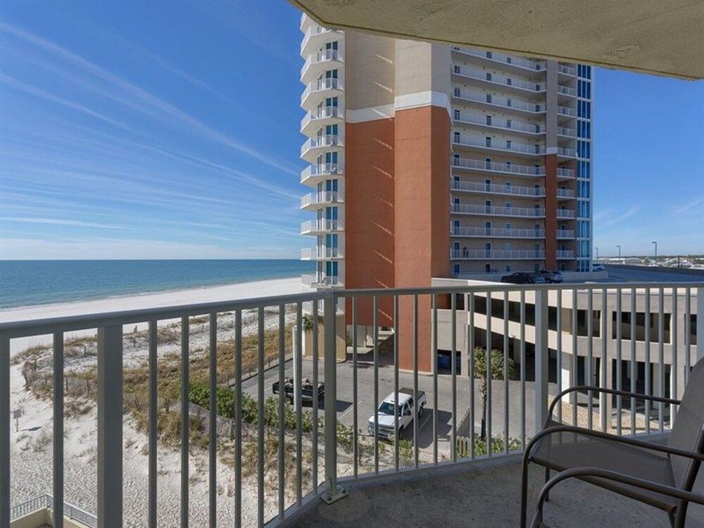 Condo, 2 Bedrooms