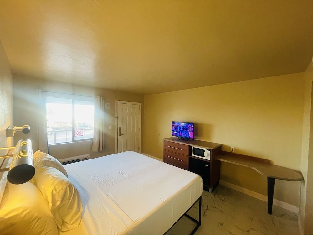 Happy Smart Inn I-10 Eloy and Casa Grande Standard Double Room, 1 King Bed 2