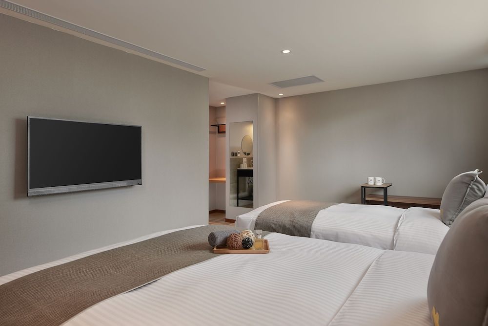 undefined Muzik Hotel - Ximen Station Branch 7