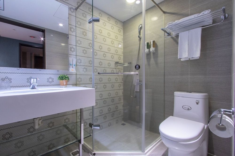 undefined Muzik Hotel - Ximen Station Branch 8