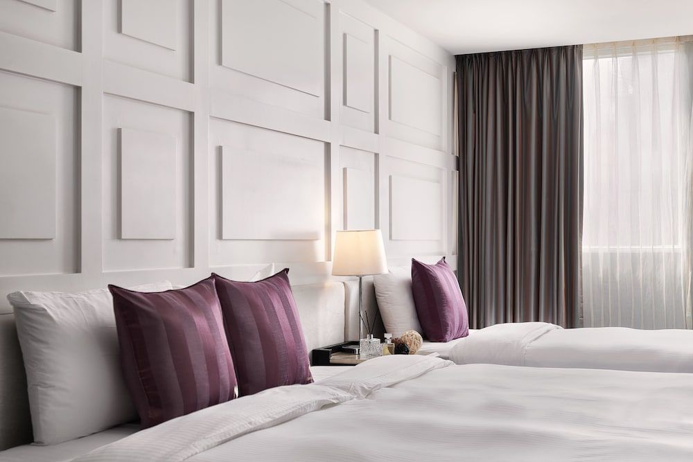 Deluxe Triple Room with Window