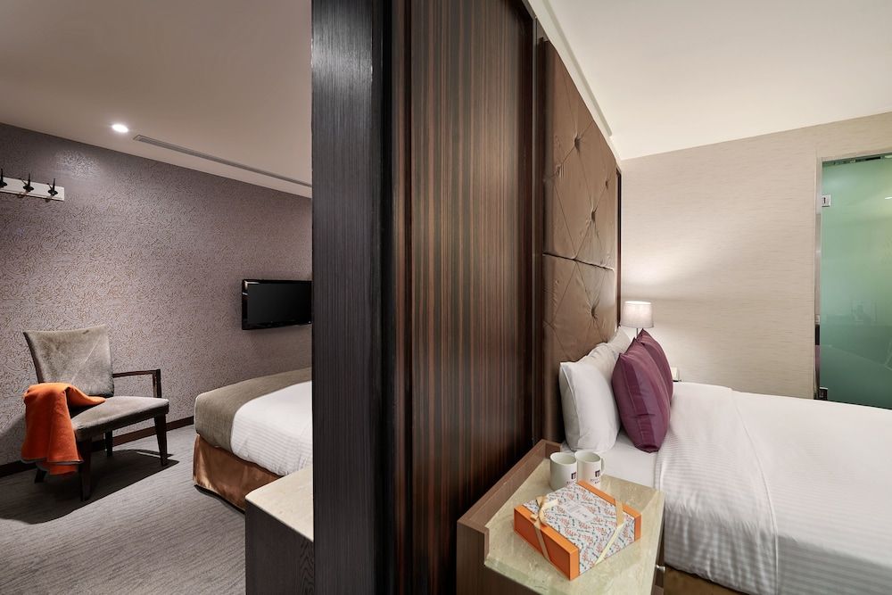 2 Bedrooms, 2 Bathrooms Quadruple Room without Window