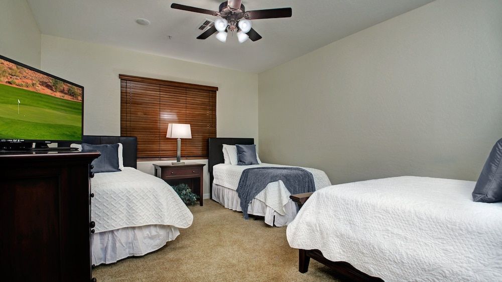 Studio (6 Bedrooms)