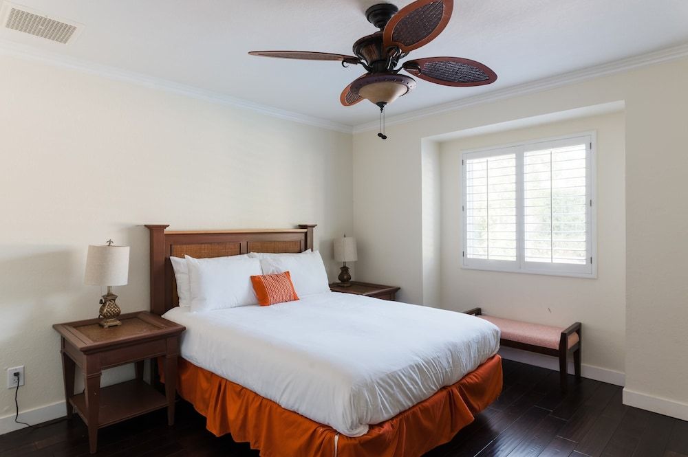 Villa (4 Bedrooms)