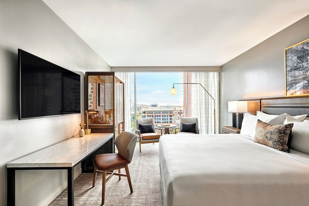 Premier Room, 1 King Bed
