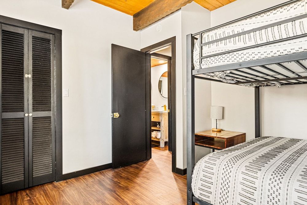 Cabin, Multiple Beds, Patio, Mountain View (Backway Hideaway)
