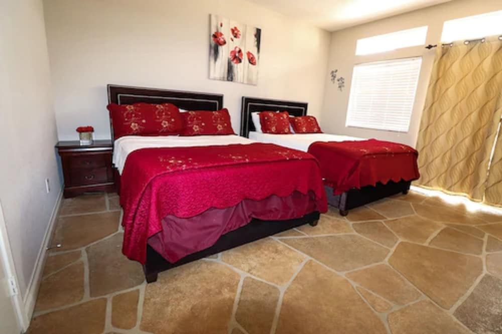House, Multiple Beds, Accessible