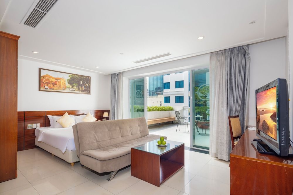 undefined White Lotus Hotel Saigon 5