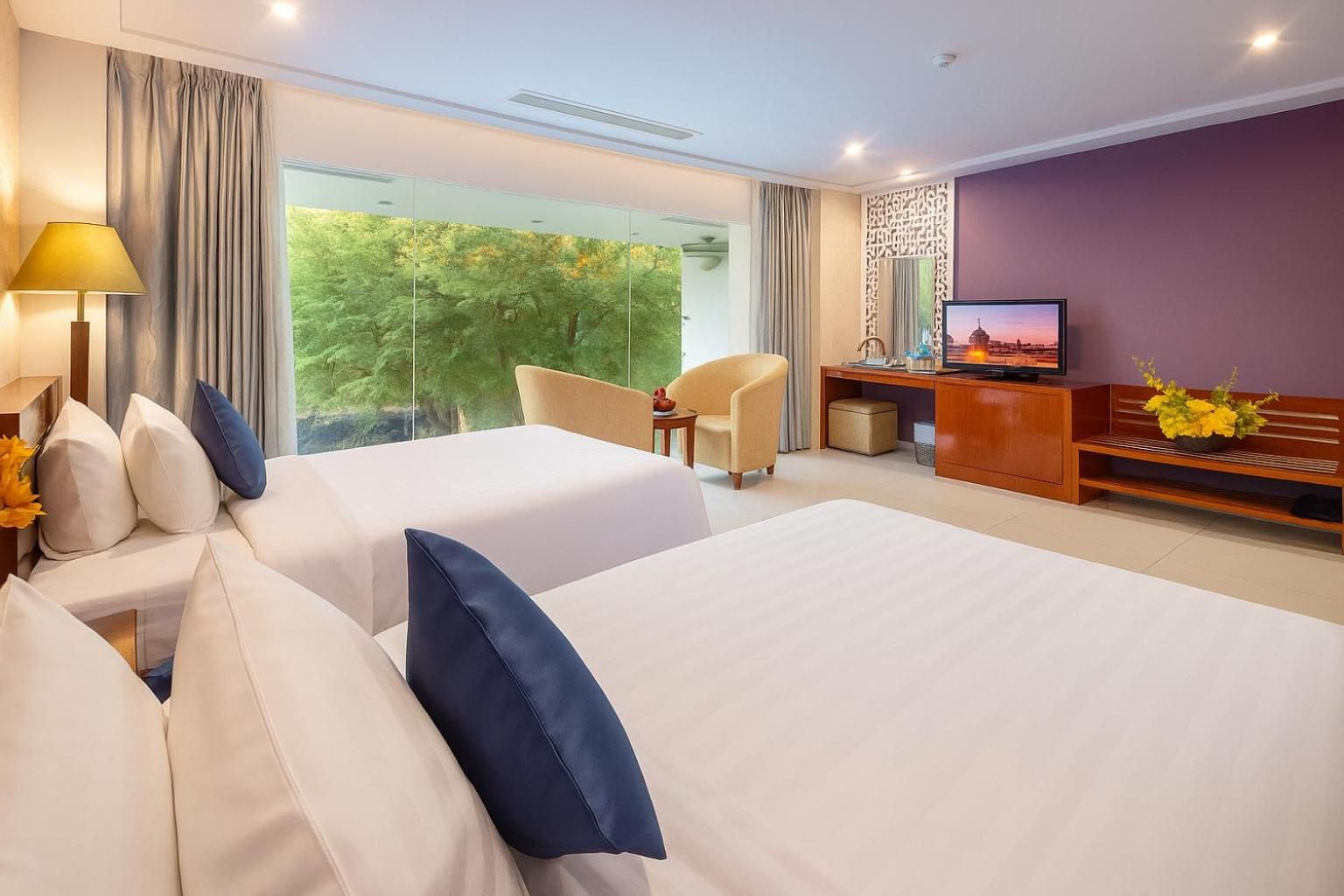 undefined White Lotus Hotel Saigon 2