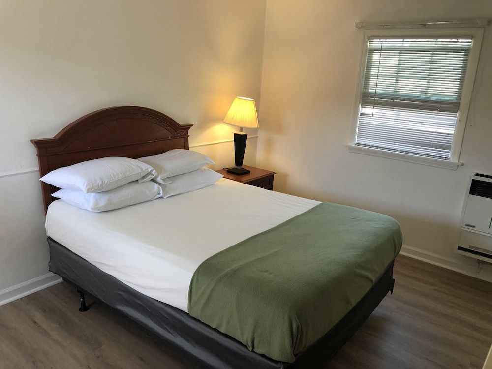 Basic Single Room