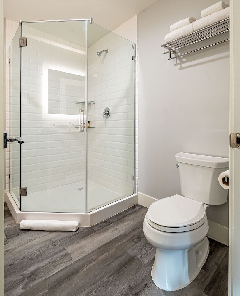 Onsen Hotel & Spa Room, 2 Queen Beds 4