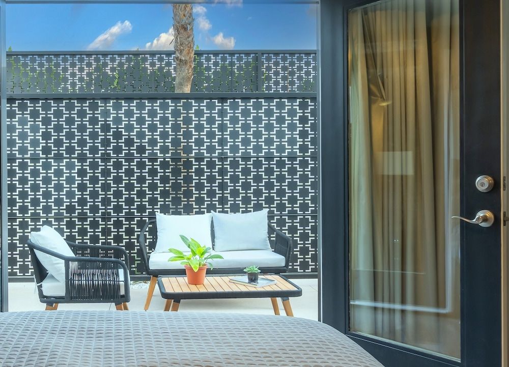 Onsen Hotel & Spa Room, 1 Queen Bed, Patio 2