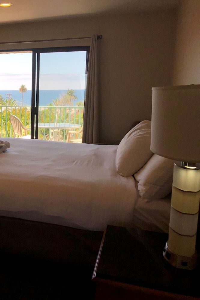 Moonlight Beach Motel Deluxe Single Room, 1 King Bed, Ocean View